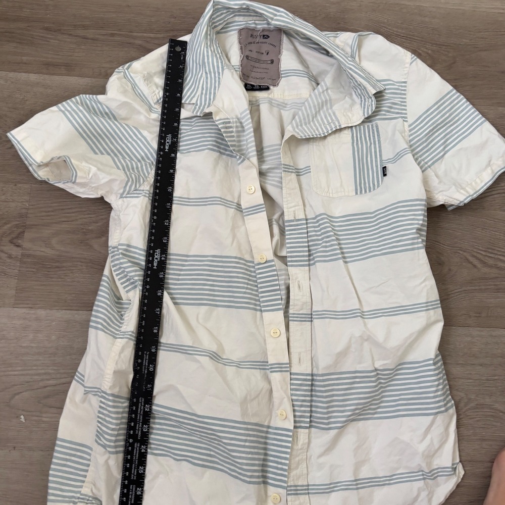 Rusty Mens XL Short Sleeve Button Down Shirt Blue White Striped Surf Casual